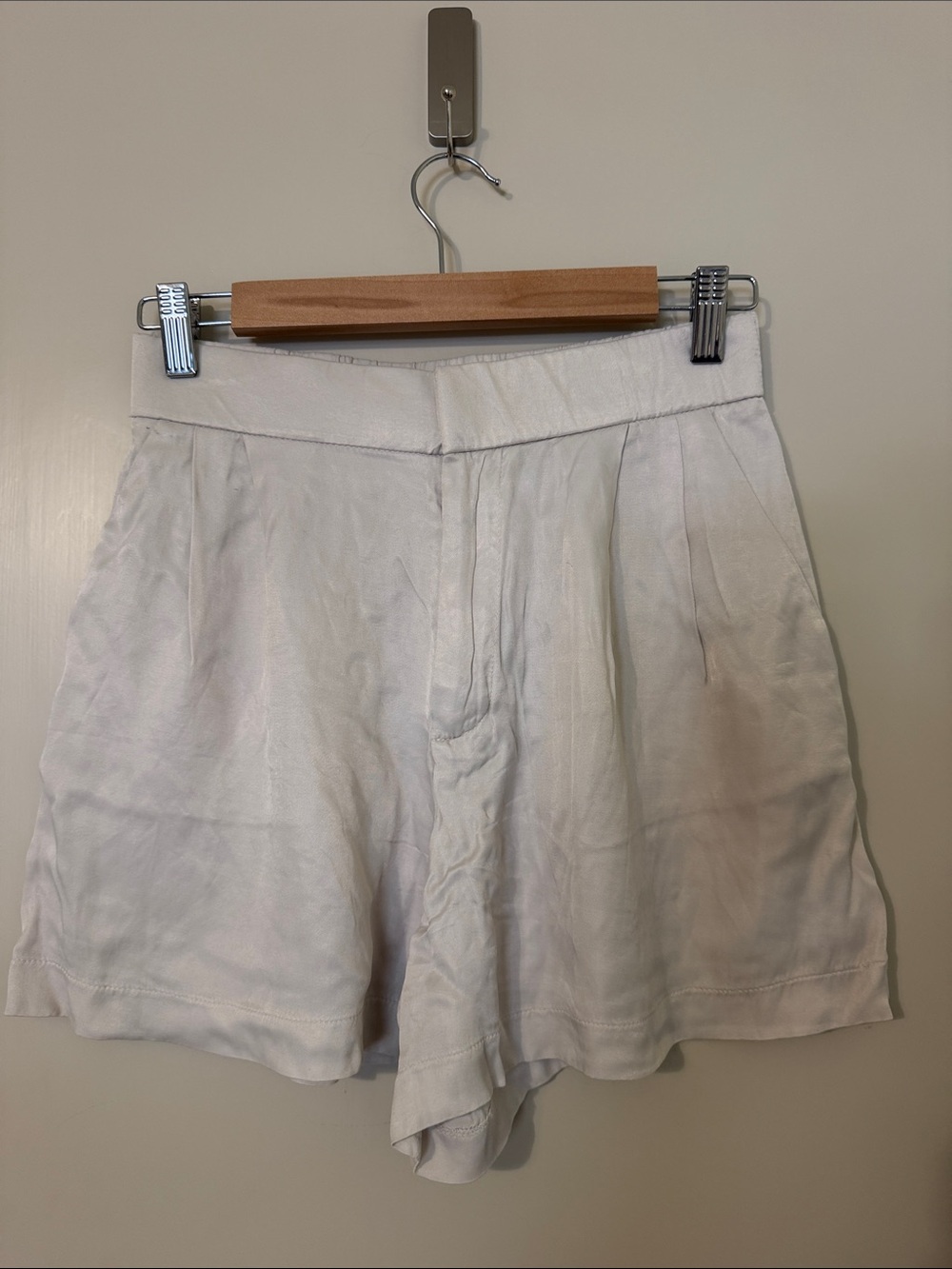 Zara Cream High-Waist Pleated Bermuda Shorts